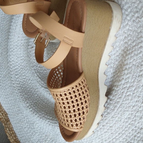 Universal Thread Alba Platform Woven Sandals - Picture 8 of 16